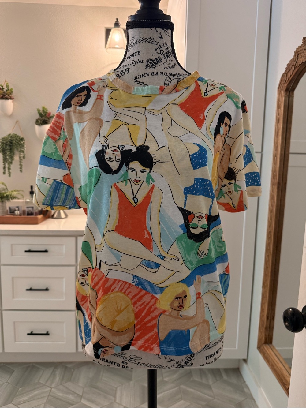 Zara Beach Ladies Illustrated Graphic Tee Size Medium - Picture 3 of 7